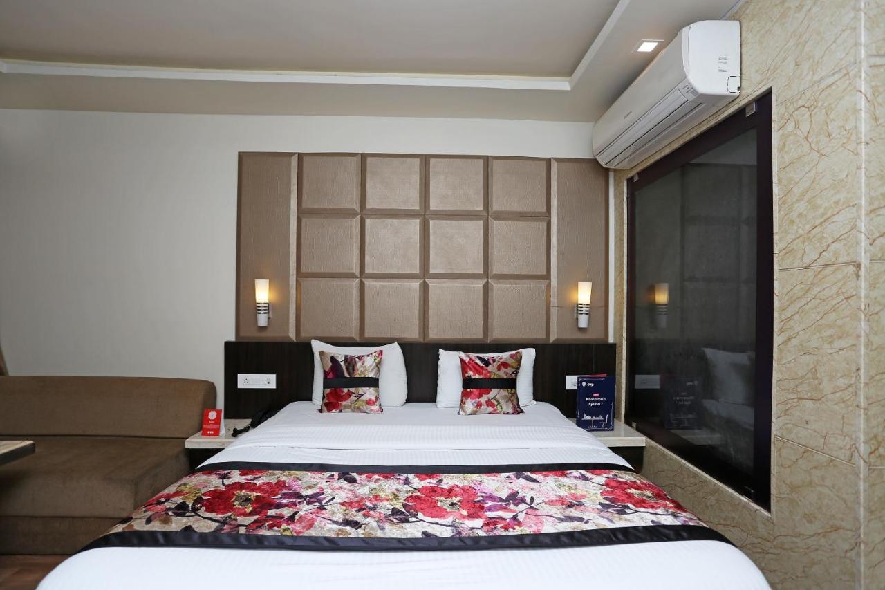 Hotel Deep Kanpur Esterno foto