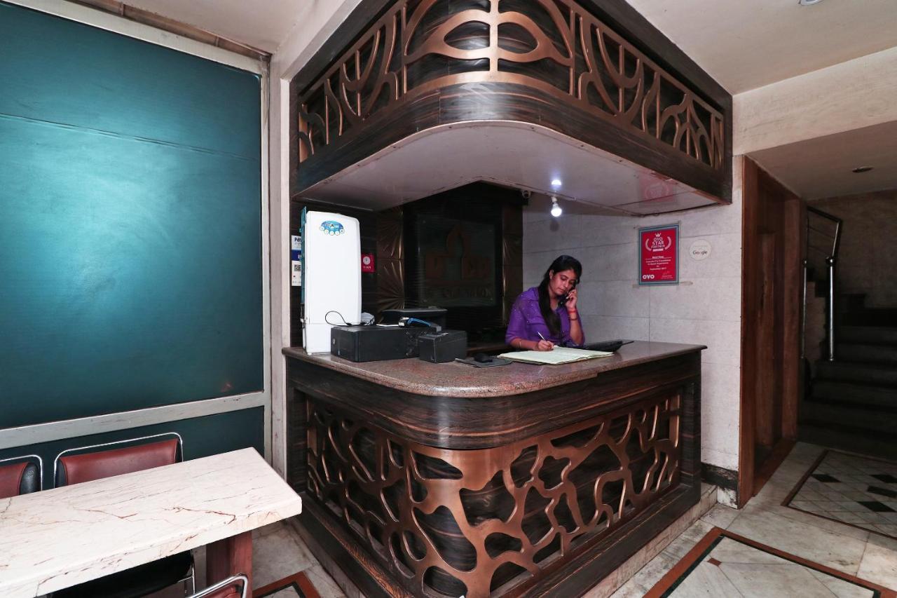 Hotel Deep Kanpur Esterno foto