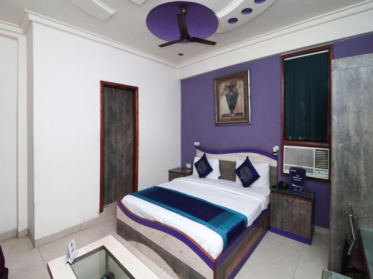 Hotel Deep Kanpur Esterno foto